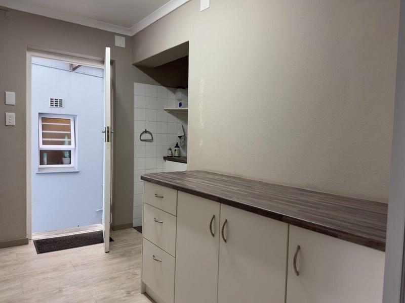 To Let commercial Property for Rent in Wynberg Western Cape